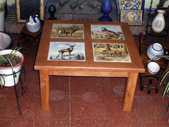 MESA CON ANIMALES DE CAZA